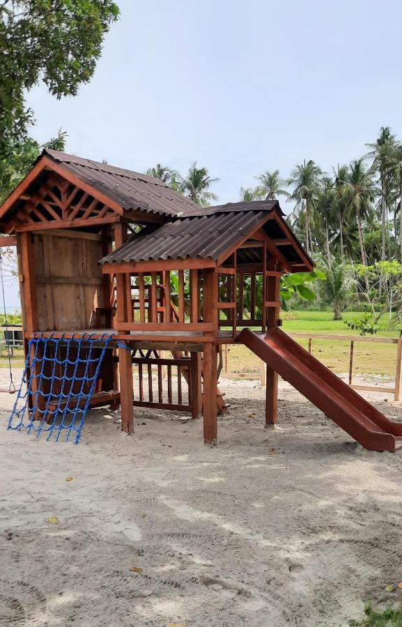 Eastwind Beach Club- El Nido Esterno foto